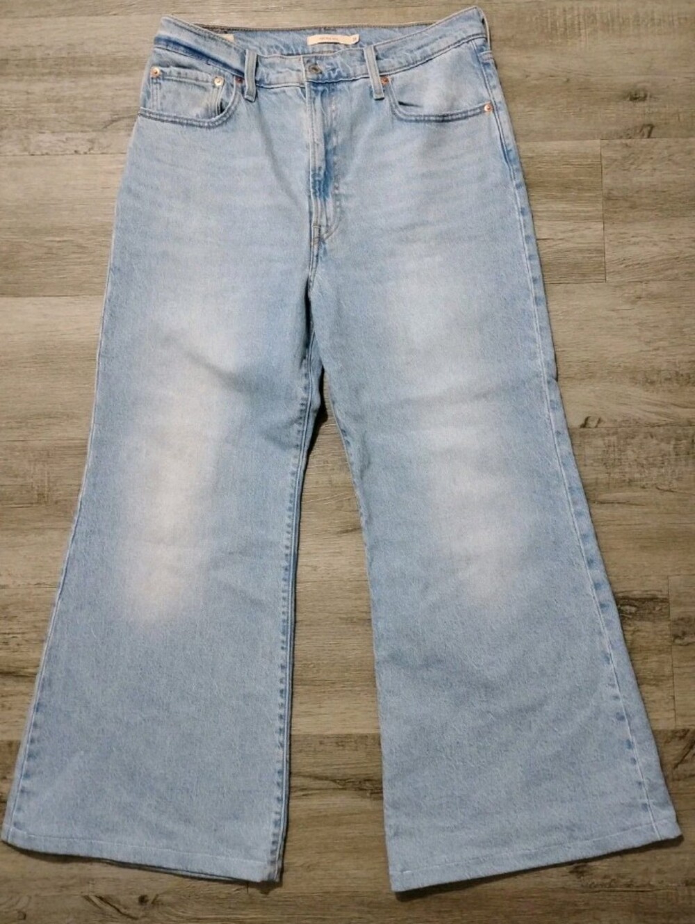 Levi's Premium Women's Ribcage Wide Leg Cut High Waist Jeans Size 31 Light